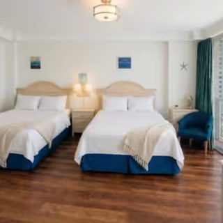 Suite bedroom thumbnail
