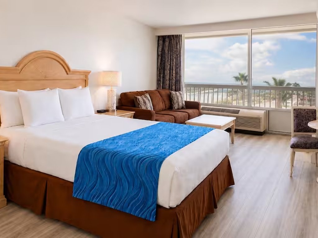 Oceanfront Daytona Studio bedroom, third view