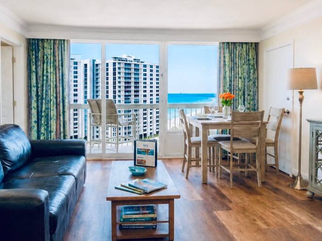 Oceanfront Daytona Studio living room with ocean-view balcony